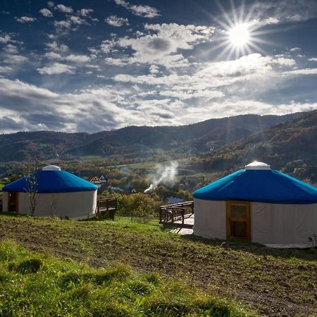 Gorski Glamping - Caloroczne Jurty Z Widokiem Tylmanowa Exteriér fotografie