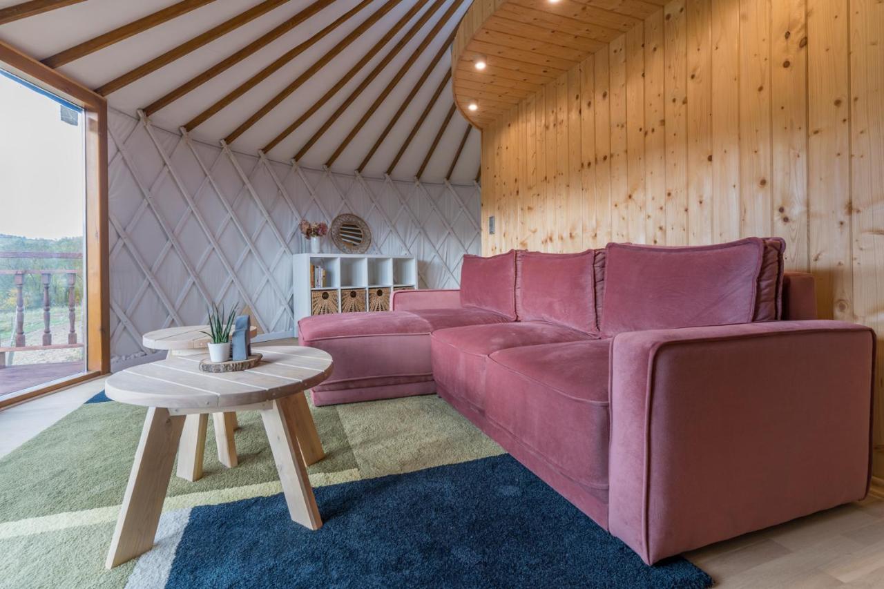 Gorski Glamping - Caloroczne Jurty Z Widokiem Tylmanowa Exteriér fotografie