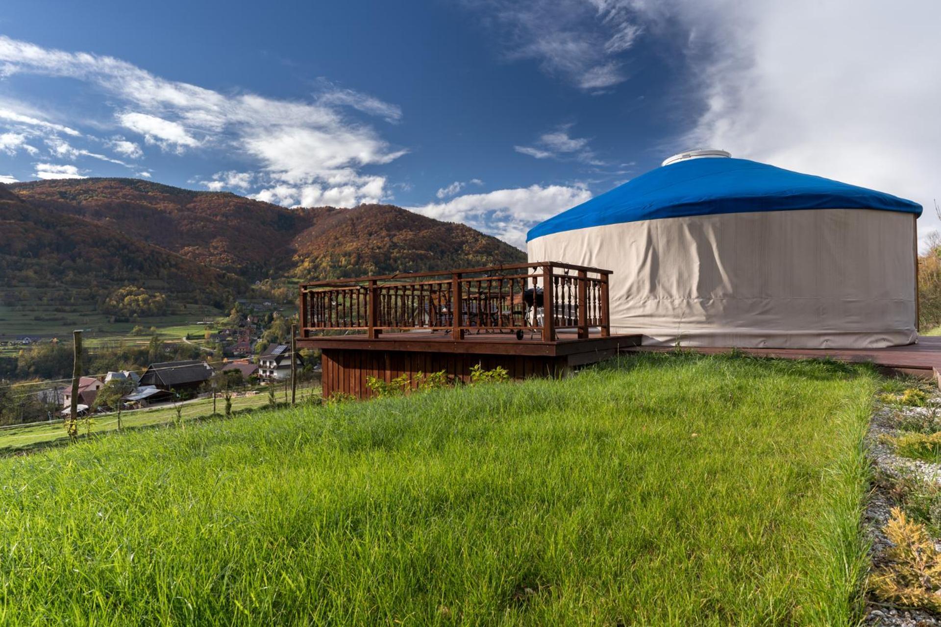 Gorski Glamping - Caloroczne Jurty Z Widokiem Tylmanowa Exteriér fotografie